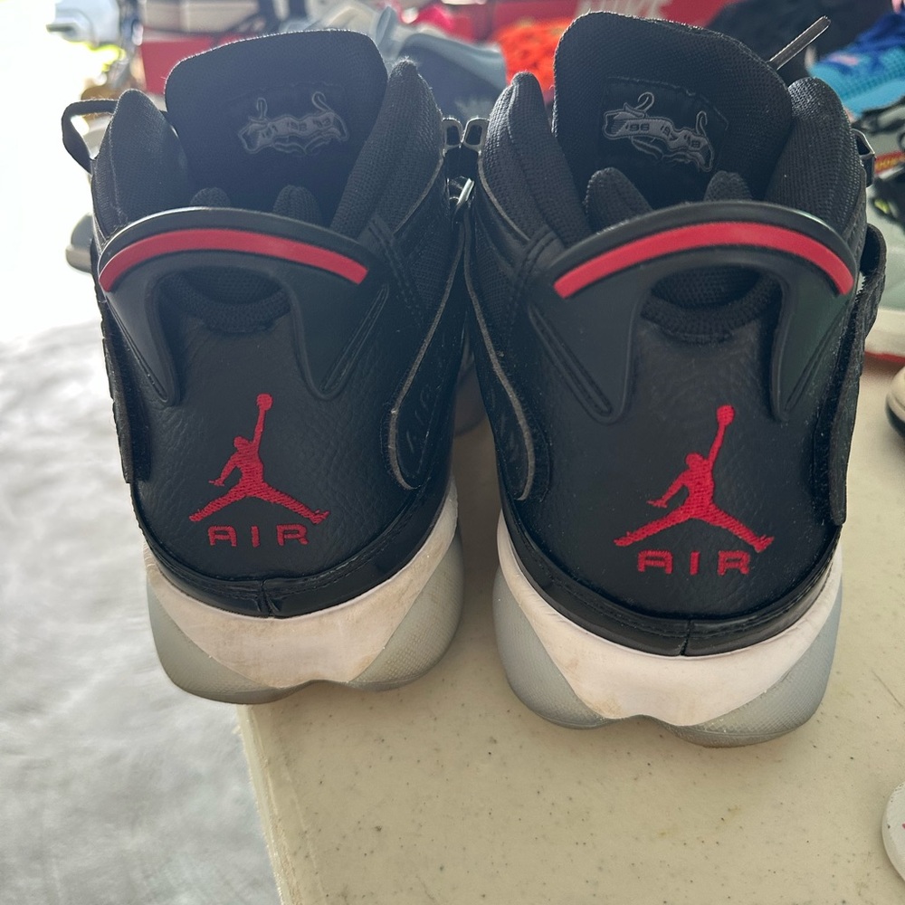 Air Jordan 11 Retro “Playoff / Bred” - Picture 4 of 7